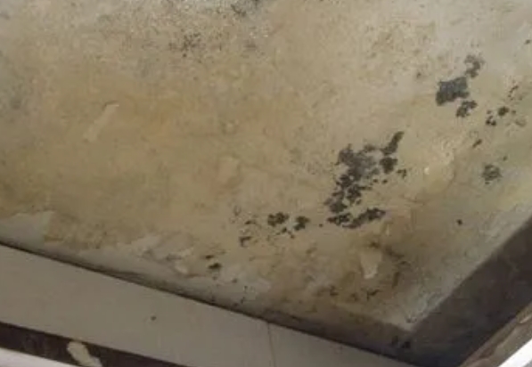 柯桥阳台漏水维修公司分享下柯桥卫生间渗水维修需要注意哪些问题。